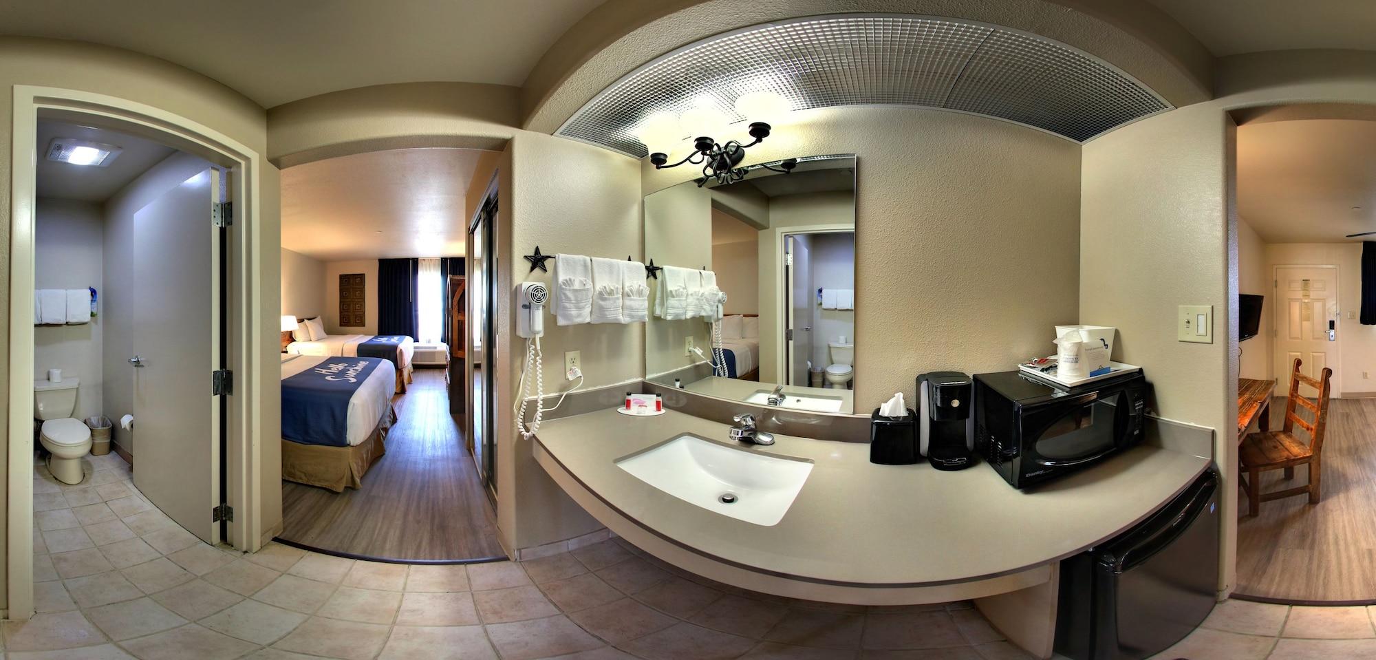 Days Inn & Suites By Wyndham Llano Eksteriør billede