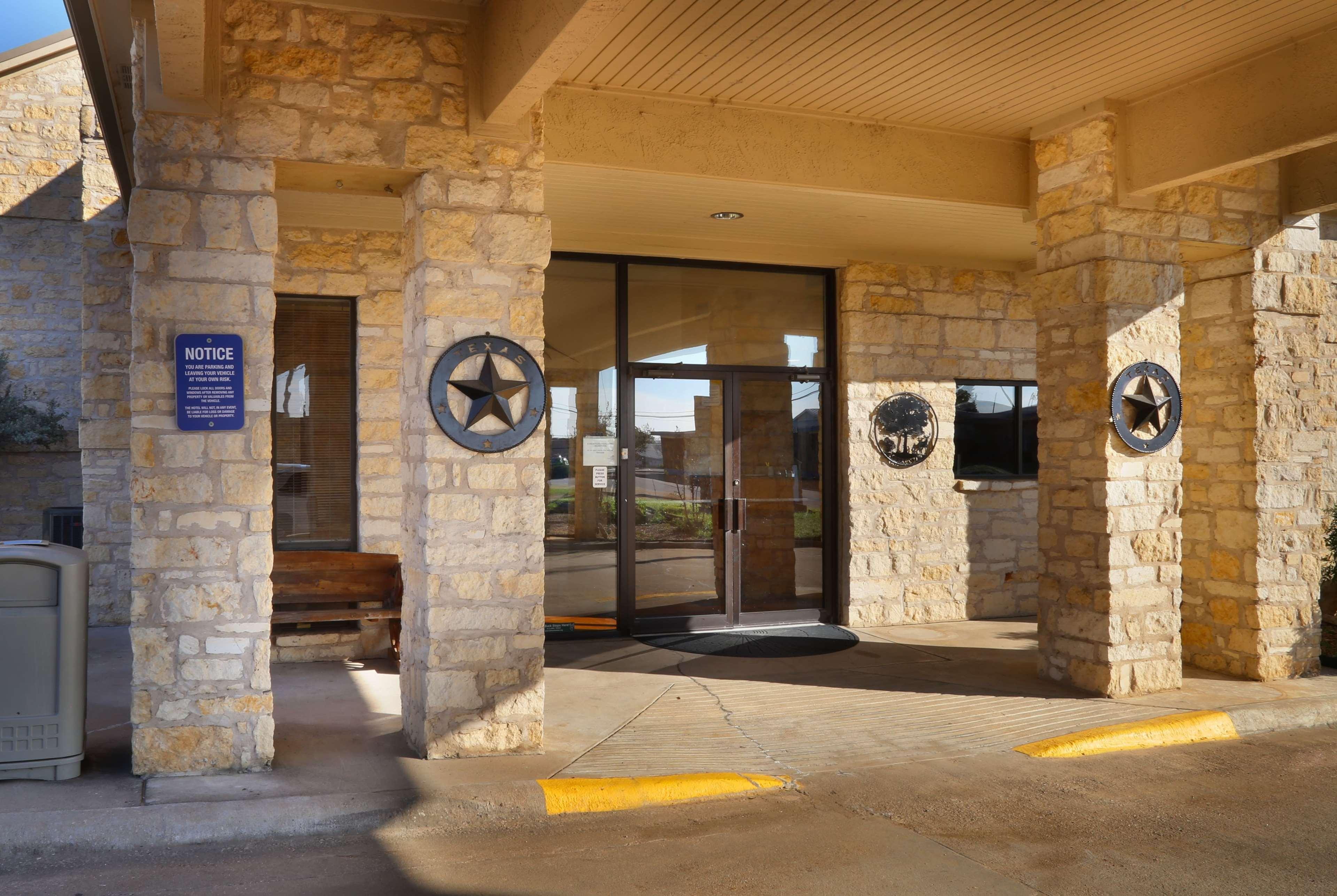 Days Inn & Suites By Wyndham Llano Eksteriør billede
